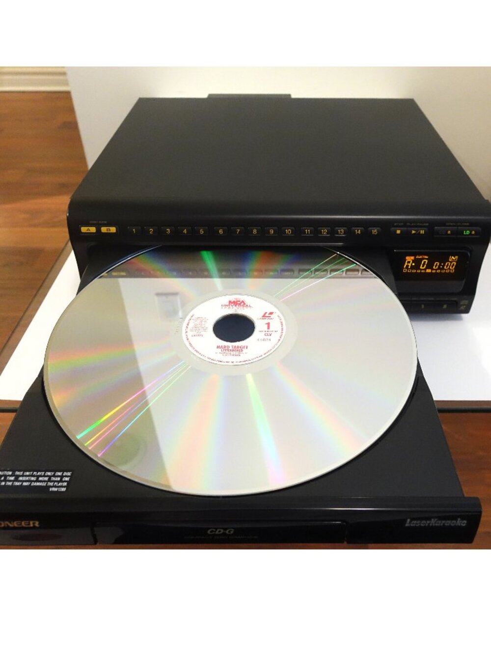 Pioneer CLD-V860 Karaoke CD/CDV/LD Both Sides Play Laser Disc Player - Picture 4 of 15